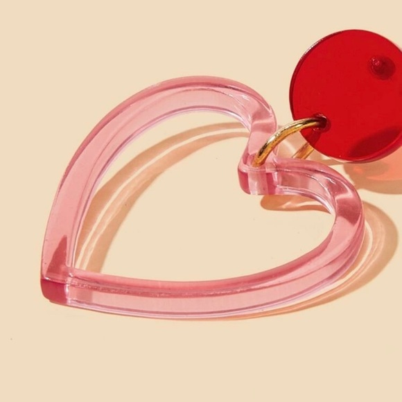 3/$30 ❤️ Acrylic Heart Drop Earrings - Picture 3 of 3